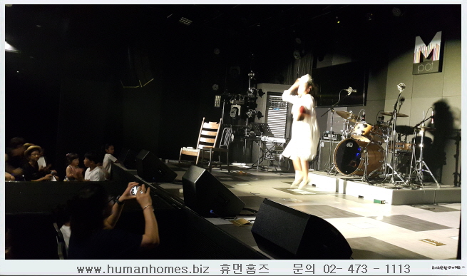 5e383f86d14d6d4385e24656c71f8957_1474628