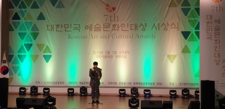 005c30805ddec40086631c6a36a34428_1558951