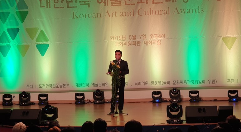 005c30805ddec40086631c6a36a34428_1558951